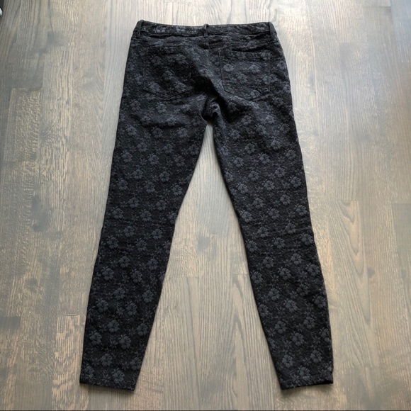 Black Floral Banana Republic Cropped Jeans - Picture 3 of 7